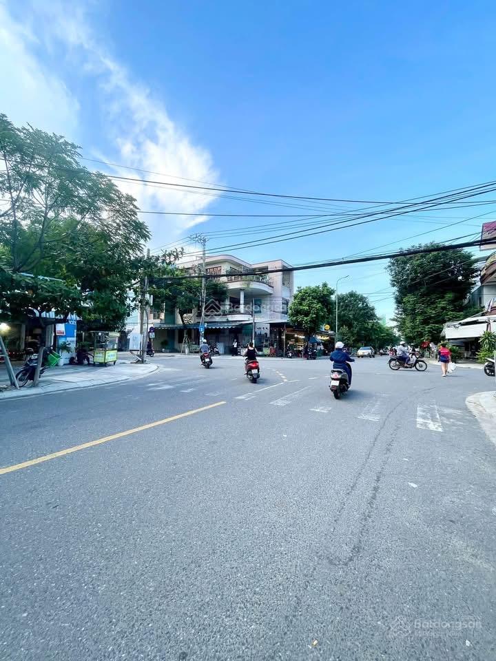 Bán đất góc 2 mặt tiền đường 10m5 & 7m5 hồ quý ly, thông biển n. tất thành cách 100m