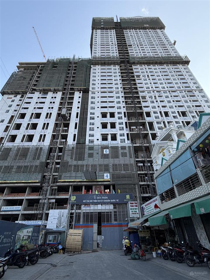 Cần bán lỗ căn 70m2 thiết kế góc, tầng đẹp view đẹp dự án picity sky park.  0902 471 ***