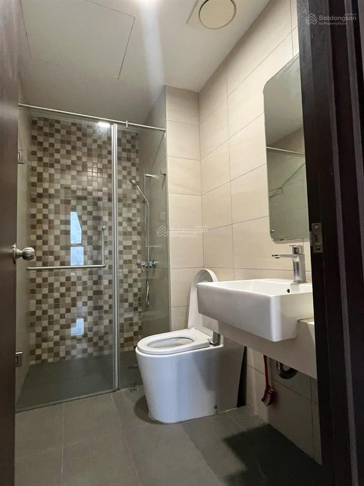 Cần bán căn 2pn1wc full nội thất đẹp, đã có sổ hồng, view đông, tầng trung.  0902 471 ***