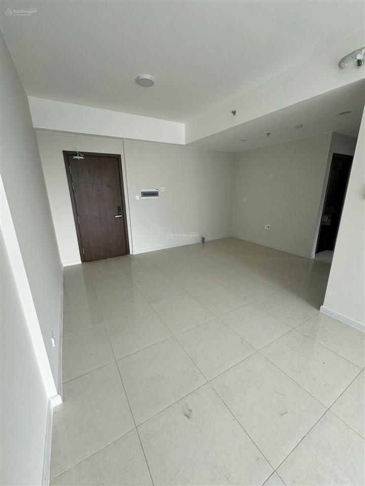 Cần bán căn 3pn2wc nhà trống, sẵn sổ hồng, tầng đẹp, giá 3,8 tỷ.  0902 471 ***