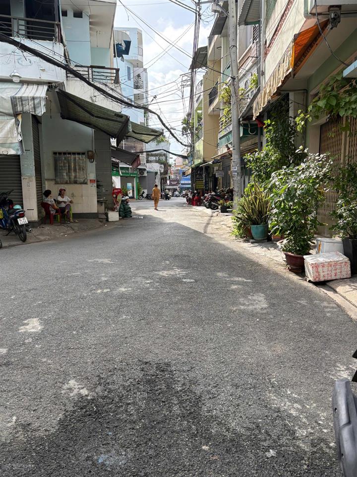 Cần bán gấp nhà mới xây chấp nhận bán lỗ do thay đổi nơi ở.