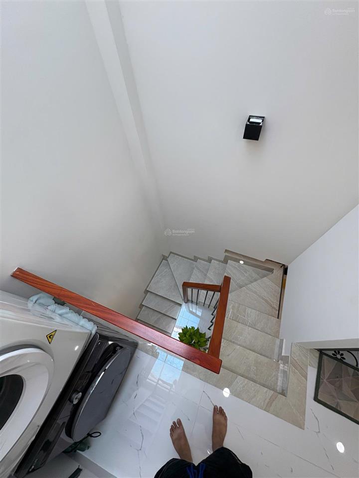Cần bán gấp nhà mới xây chấp nhận bán lỗ do thay đổi nơi ở.