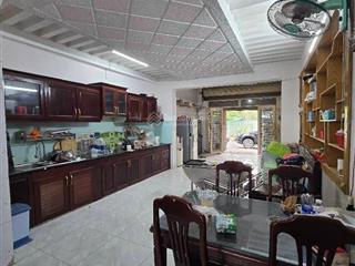 Siêu hiếm nhà mt hoa bằng  tân phú ( 4.5m x 20) 1 trệt , 3 lầu nhỉnh 2x tỷ