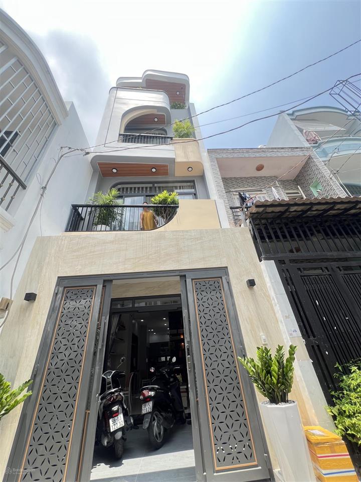 Giá tốt (4m x 16m) mặt tiền đường 12 mét  gần tô hiệu  hoà bình