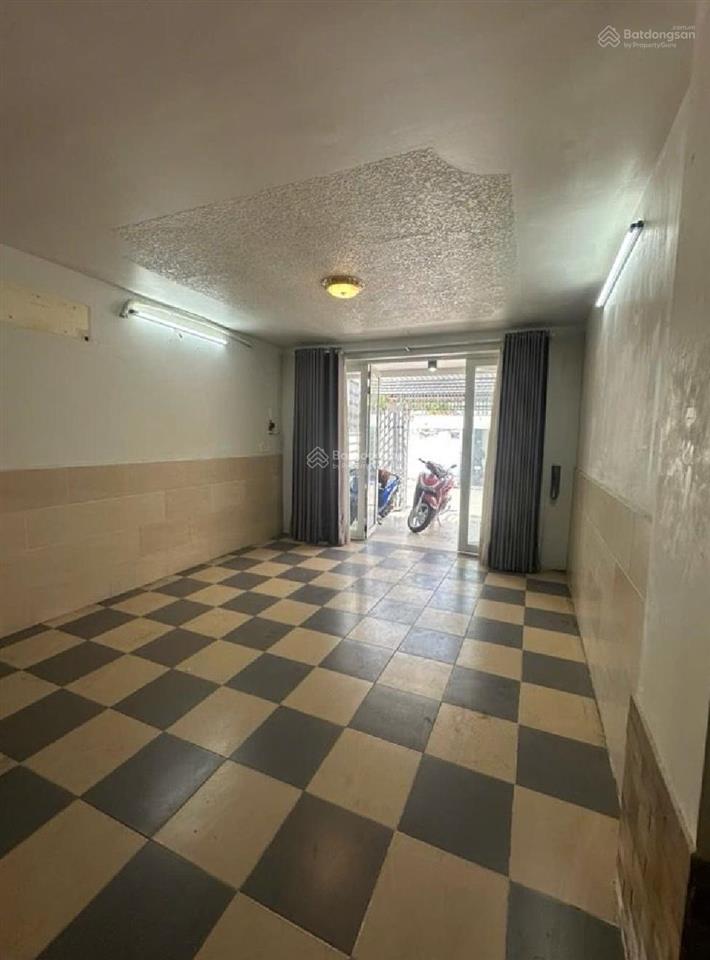 Giá tốt (4m x 16m) mặt tiền đường 12 mét  gần tô hiệu  hoà bình