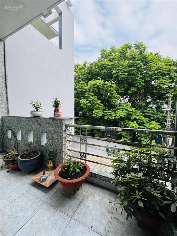 Siêu đẹp ( 4m x 20m) đường 12 mét hoà bình  tân phú gần đầm sen