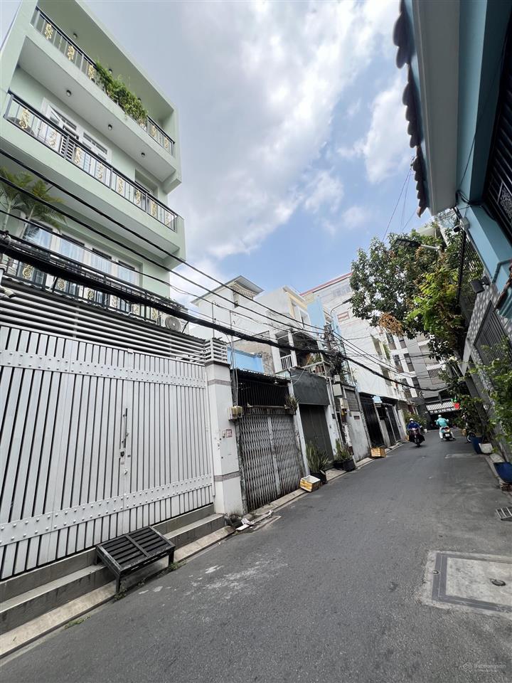 Hẻm ô tô thông ( 3.3m x 17m)  khu dân trí cao đường thạch lam gần luỹ bán bích tân phú
