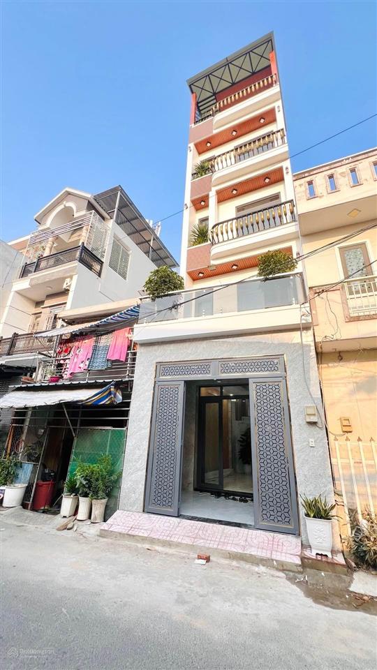 Gần ngã 4 bốn xã nhà đẹp 4 tầng 4pn, 5wc ở ngay cực vip  hẻm xe tải