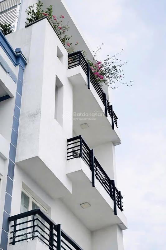 Ngang hiếm 4.5m x 16m  hẻm 5m chỉ 20m ra mặt tiền hương lộ 2  sát tân phú