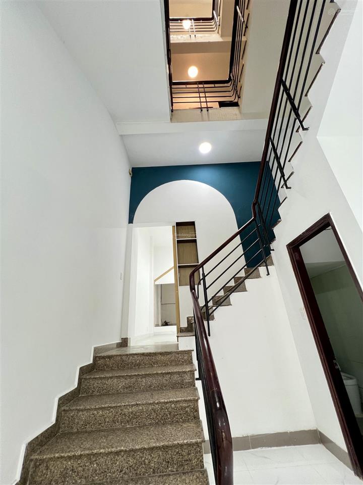Cho thuê nhà nguyên căn 5pn (4m x 19m) đường thống nhất, tân sơn nhì vào ở ngay