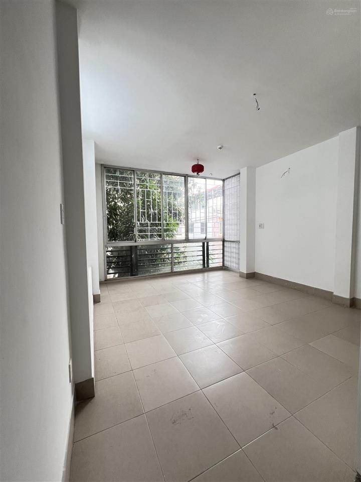 Cho thuê nhà nguyên căn 5pn (4m x 19m) đường thống nhất, tân sơn nhì vào ở ngay