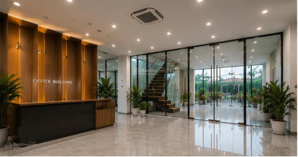 Cho thuê tòa nhà văn phòng mới đẹp 1600m2  mặt tiền phường bình trị đông, bình tân