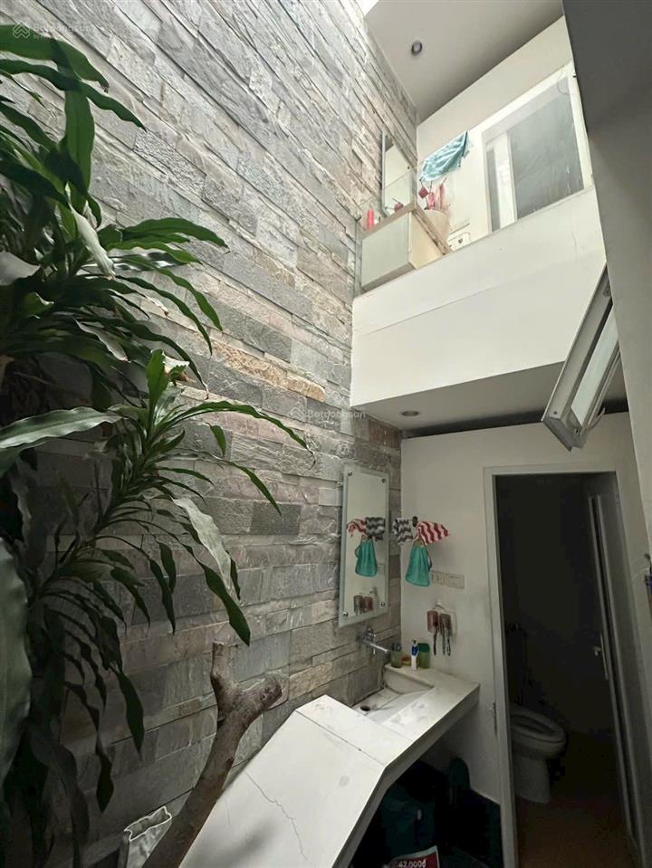 Cho thuê nhà tân sơn nhì tân phú  full nội thất (5m x 18m) mới đẹp