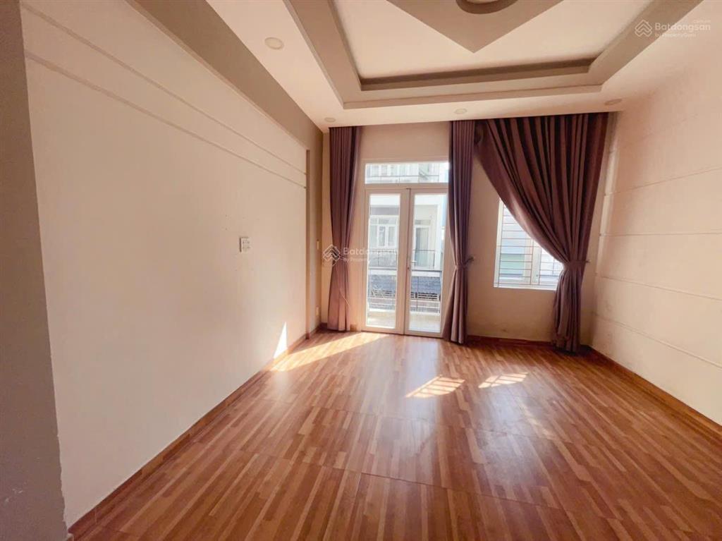 Cho thuê nhà hẻm 8m tô hiệu tân phú (4m x 17m) có 5pn, 4wc. nhà mới đẹp