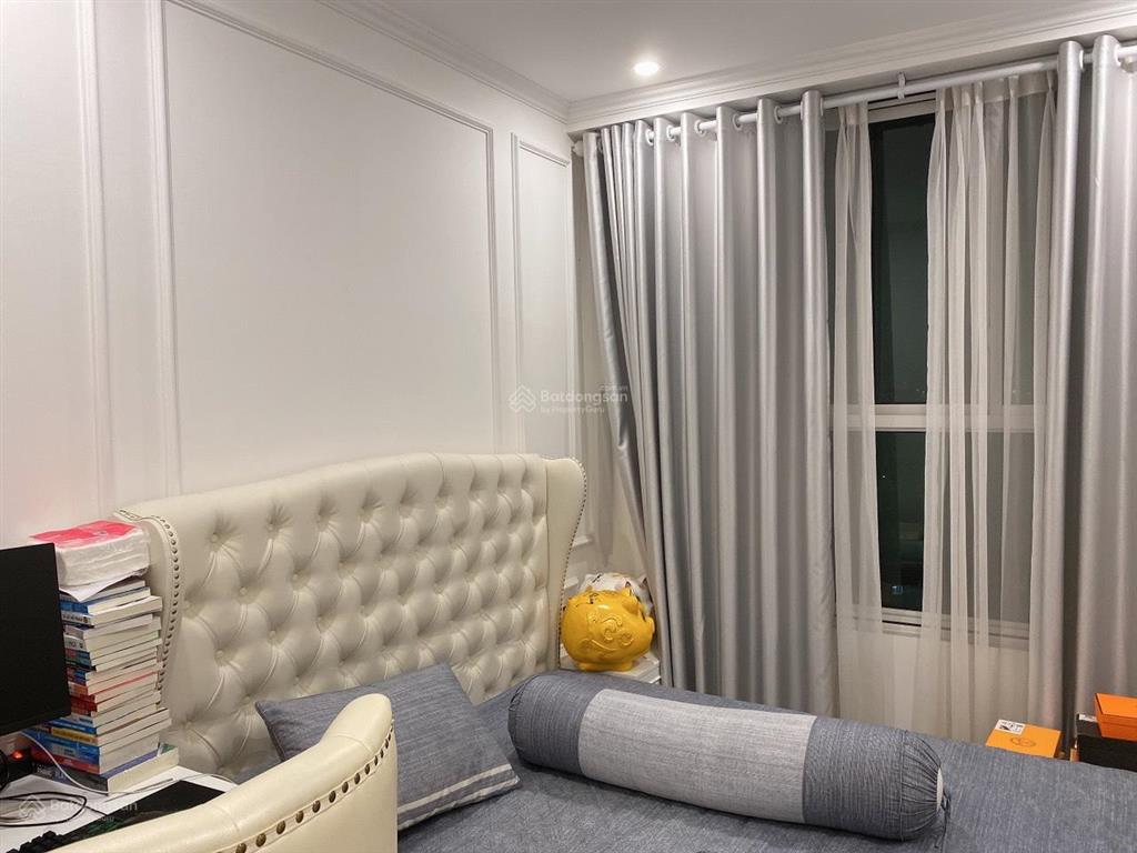 Cần bán căn hộ duy nhất có sổ hồng 6.9tỷ 2 phòng ngủ 2wc nội thất đầy đủ orchard garden  novaland