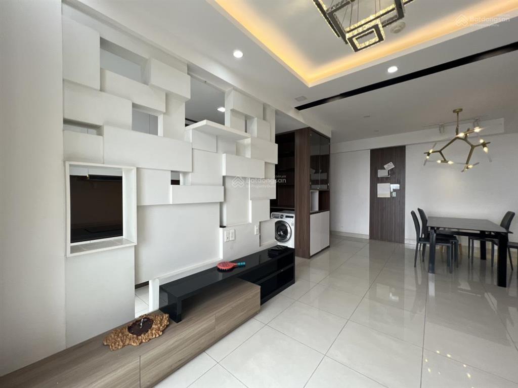 Căn góc cho thuê nội thất gần đủ toà orchard parkview  novaland 3 phòng 2wc 19 triệu/tháng 100m2