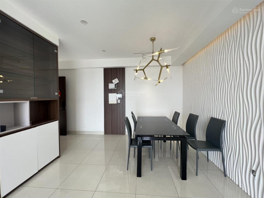 Căn góc cho thuê nội thất gần đủ toà orchard parkview  novaland 3 phòng 2wc 19 triệu/tháng 100m2