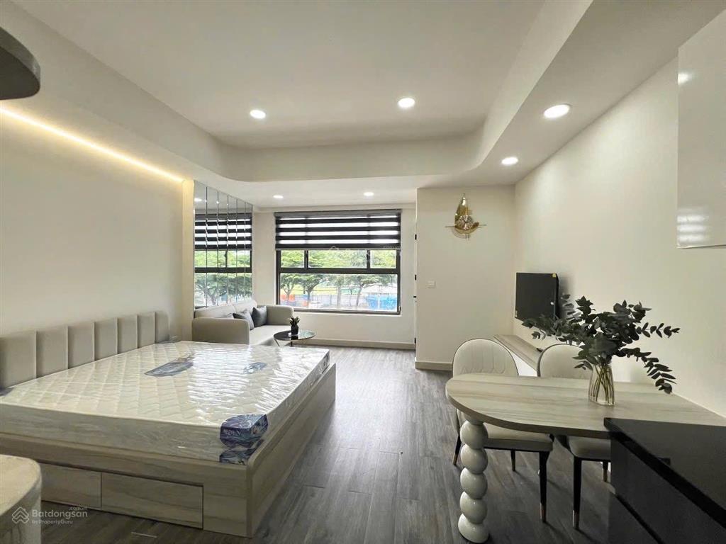 Giá rẻ! 10 triệu/tháng cho thuê tòa garden gate cđt novaland 1 phòng ngủ riêng 1 wc gần sân bay 37m