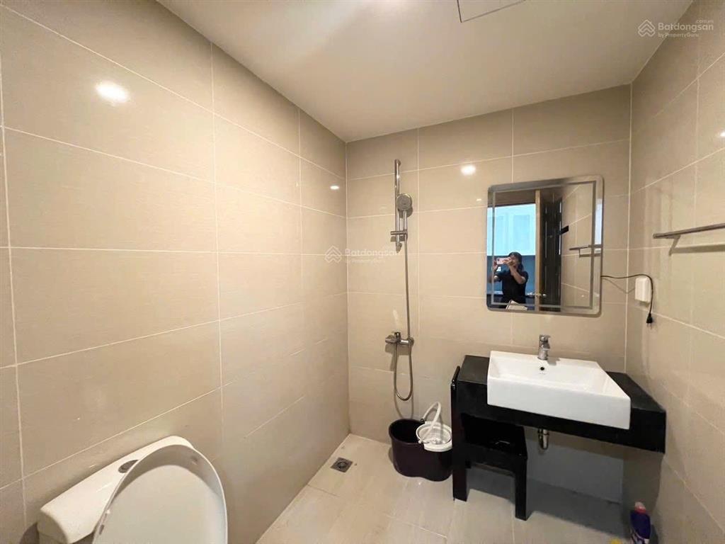 Giá rẻ! 10 triệu/tháng cho thuê tòa garden gate cđt novaland 1 phòng ngủ riêng 1 wc gần sân bay 37m