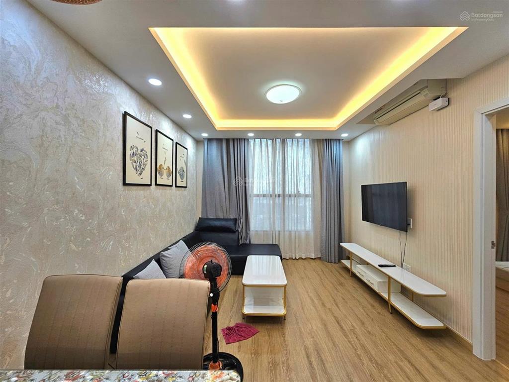 Cho thuê 14 triệu/th nội thất đủ the botanica  novaland 2 phòng ngủ 1wc phổ quang, gần sân bay