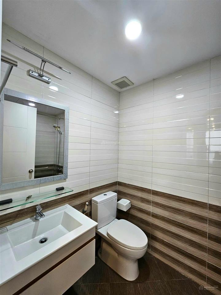 Cho thuê 14 triệu/th nội thất đủ the botanica  novaland 2 phòng ngủ 1wc phổ quang, gần sân bay