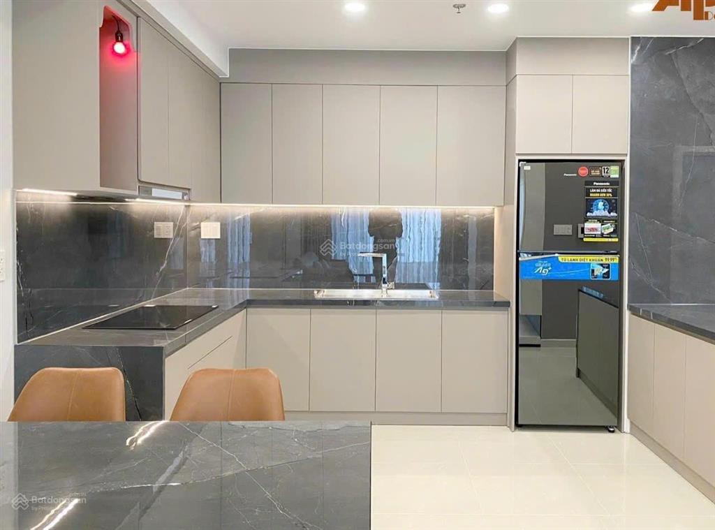 Bán căn hộ 5.9tỷ nội thất đầy đủ golden mansion  novaland 2phòng ngủ 2wc 69m2 sát sân bay tầng cao