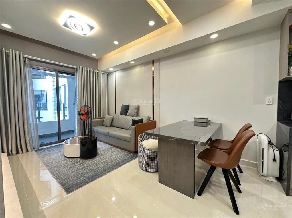 Bán căn hộ 5.9tỷ nội thất đầy đủ golden mansion  novaland 2phòng ngủ 2wc 69m2 sát sân bay tầng cao
