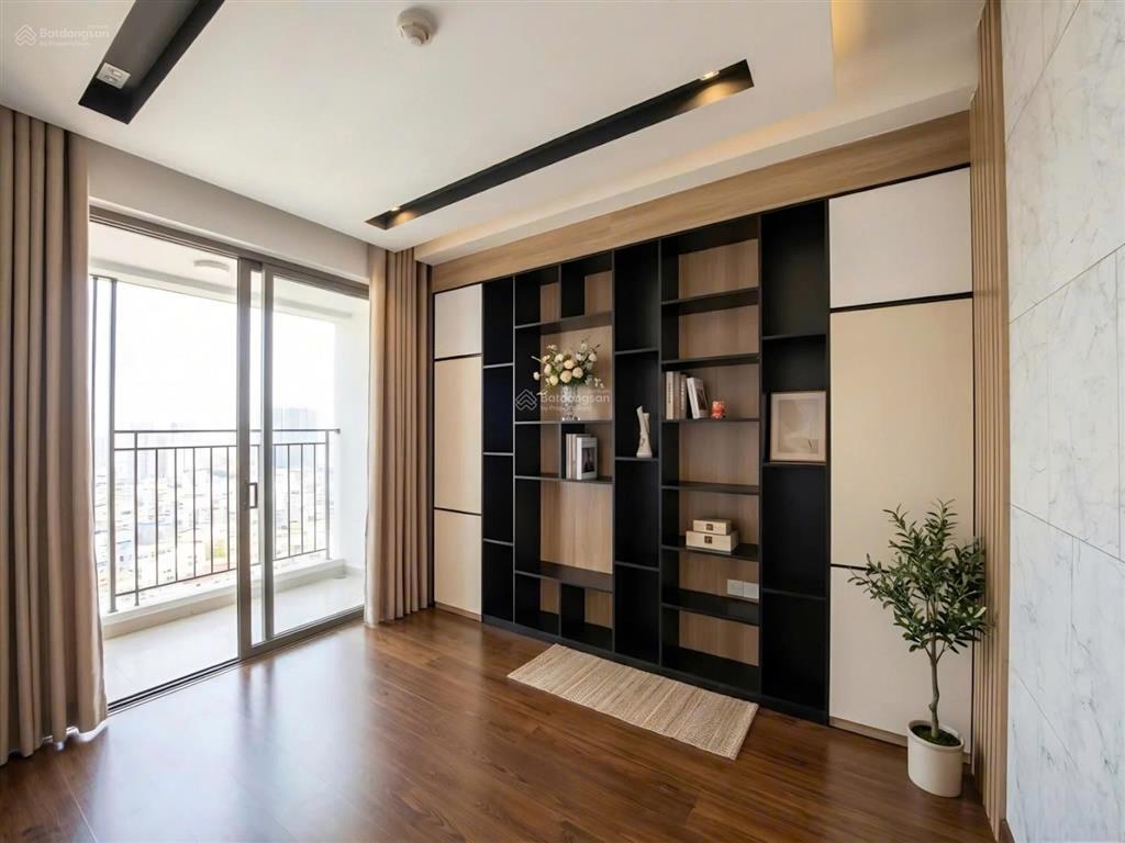 Cho thuê 3 phòng ngủ 2wc đầy đủ nội thất 20 triệu/th 110m2 botanica premier  novaland view sân bay