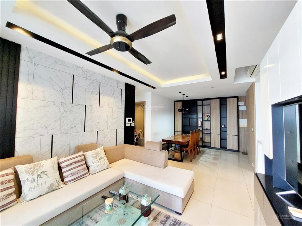Cho thuê 3 phòng ngủ 2wc đầy đủ nội thất 20 triệu/th 110m2 botanica premier  novaland view sân bay