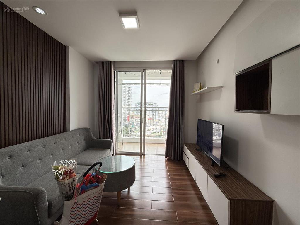 Cho thuê căn hộ golden mansion  novaland đủ nội thất 1 phòng ngủ riêng 55m² có slot xe hơi