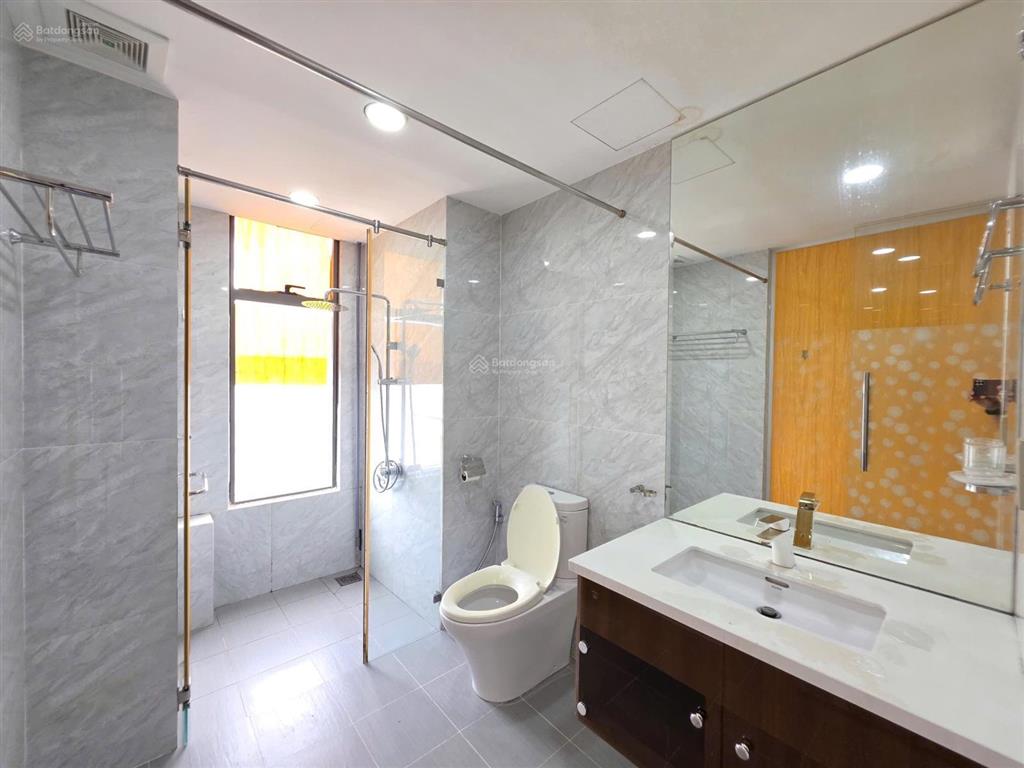 Căn hộ cho thuê garden gate  novaland 3 phòng ngủ 2wc góc 21 triệu view đông nam ở ngay 105m2