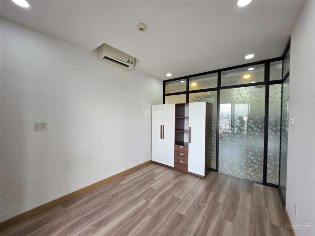 Căn hộ cho thuê garden gate  novaland 3 phòng ngủ 2wc góc 21 triệu view đông nam ở ngay 105m2