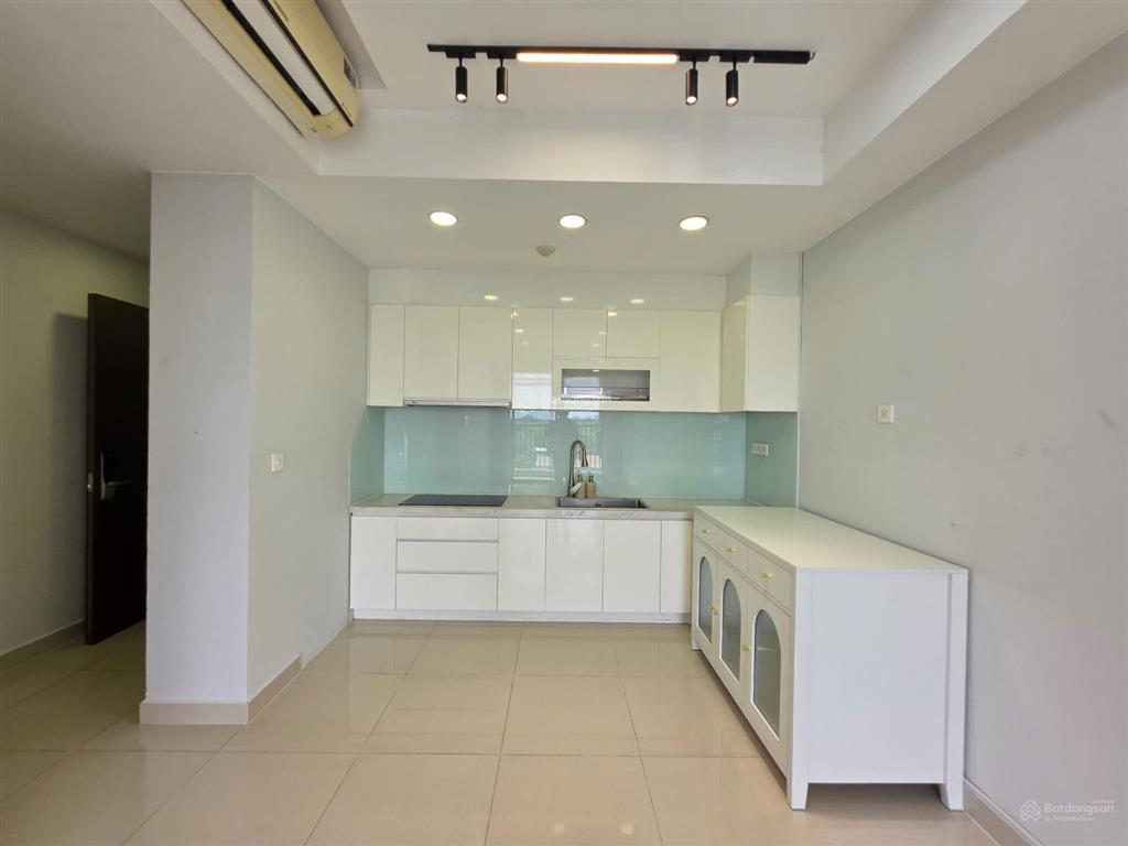 Căn hộ cho thuê novaland  botanica premier 2 phòng ngủ 2wc y hình ở ngay view đông 15.5triệu 70m2