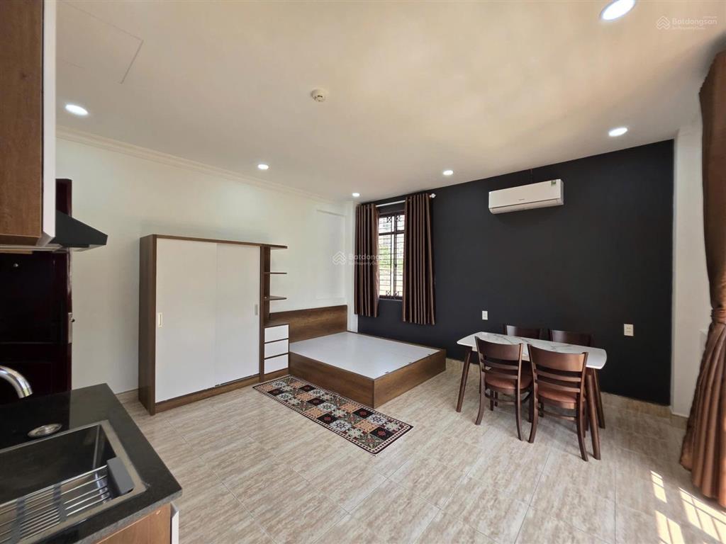 Giá 7triệu khu biệt thự cao cấp sát sân bay, công viên gia định 40m2 full nội thất mới 100% ở ngay