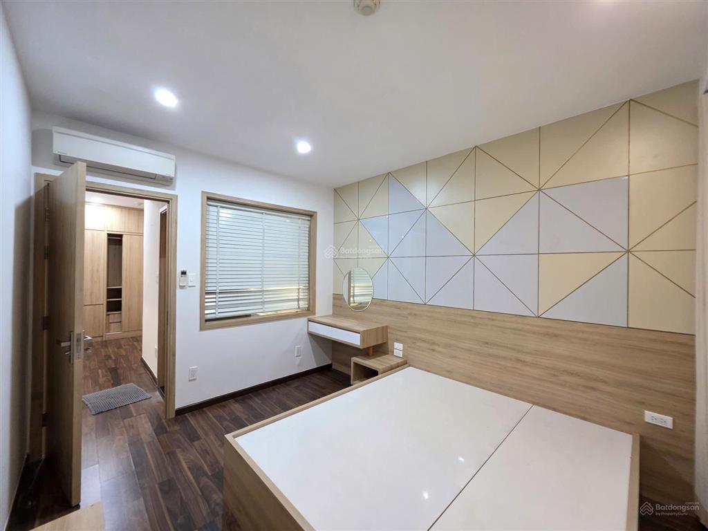 Cho thuê căn hộ view đông nam garden gate  novaland sát công viên gia định 87m2 2 phòng ngủ 2wc