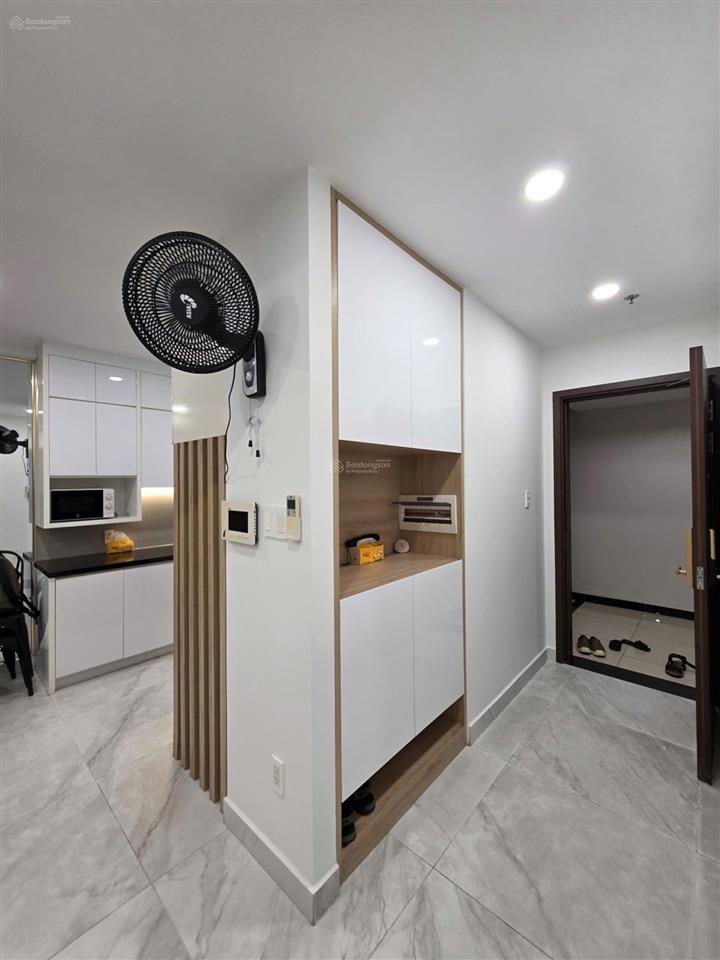 Cho thuê căn hộ view đông nam garden gate  novaland sát công viên gia định 87m2 2 phòng ngủ 2wc
