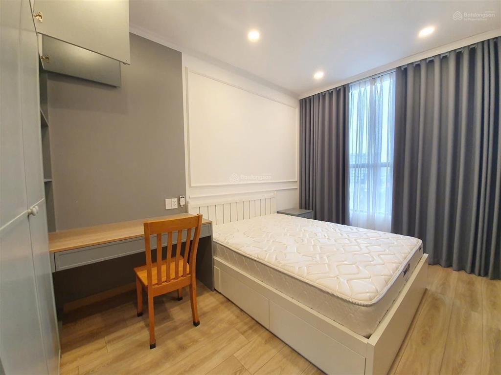 Cho thuê căn hộ golden mansion  novaland ở ngay 2 phòng ngủ 2wc full nội thất 75m2 sát sân bay tsn