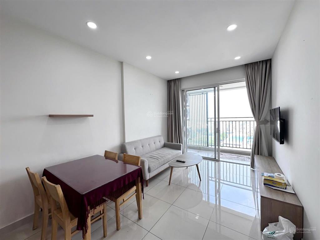 Chỉ 14 triệu/th 2 phòng ngủ 1wc full nội thất toà golden mansion  novaland tầng cao view nam đẹp