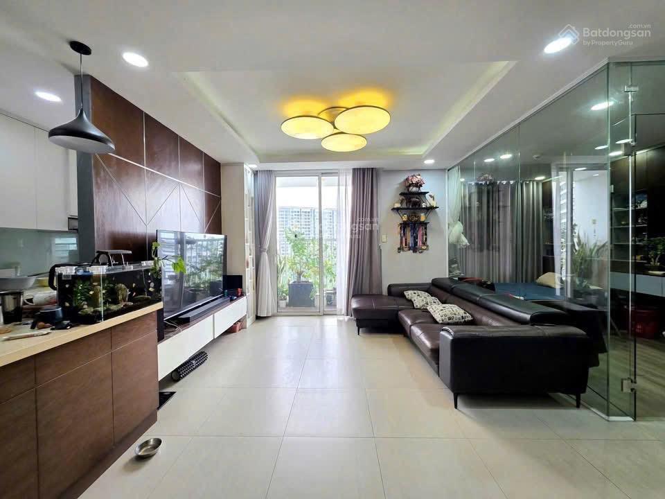 Cho thuê nội thất đầy đủ giá 20 triệu orchard garden  novaland 3 phòng 2wc căn góc