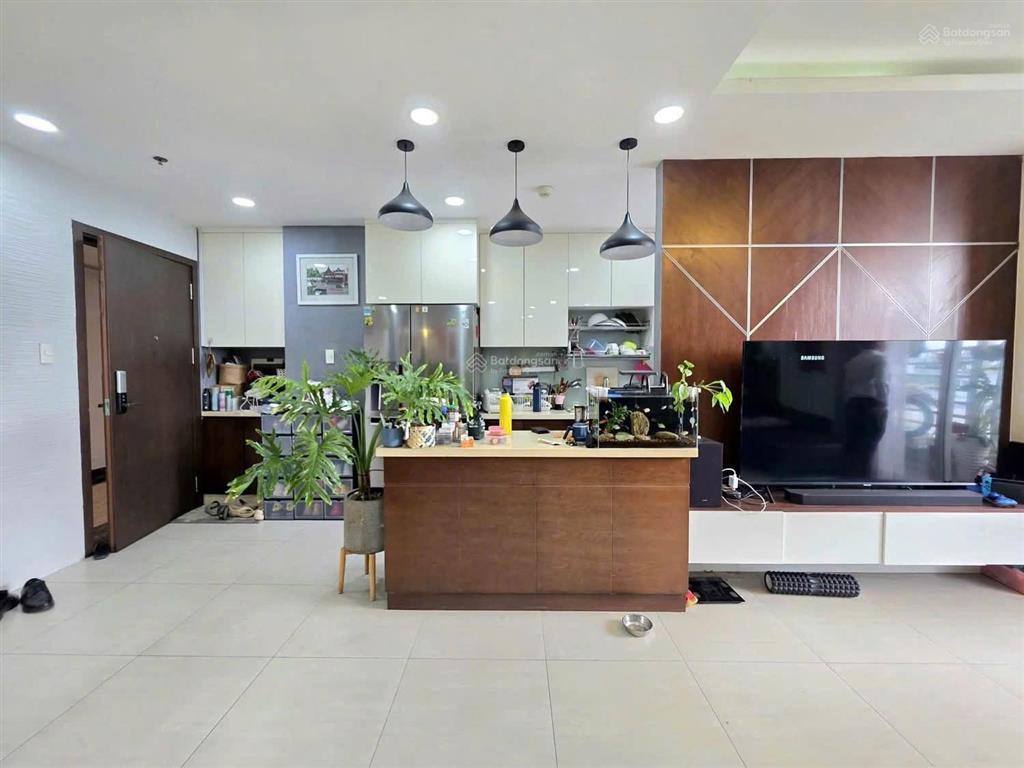 Cho thuê nội thất đầy đủ giá 20 triệu orchard garden  novaland 3 phòng 2wc căn góc