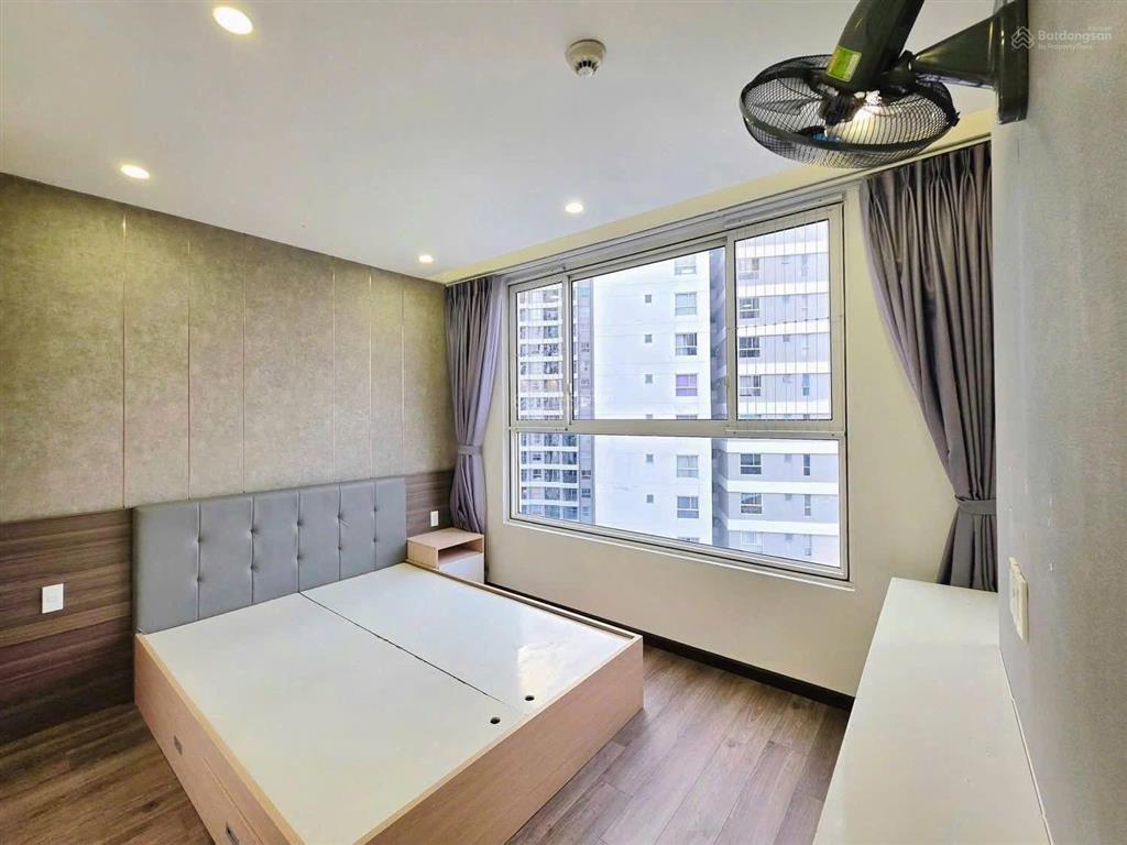 Cho thuê nội thất đầy đủ giá 20 triệu orchard garden  novaland 3 phòng 2wc căn góc