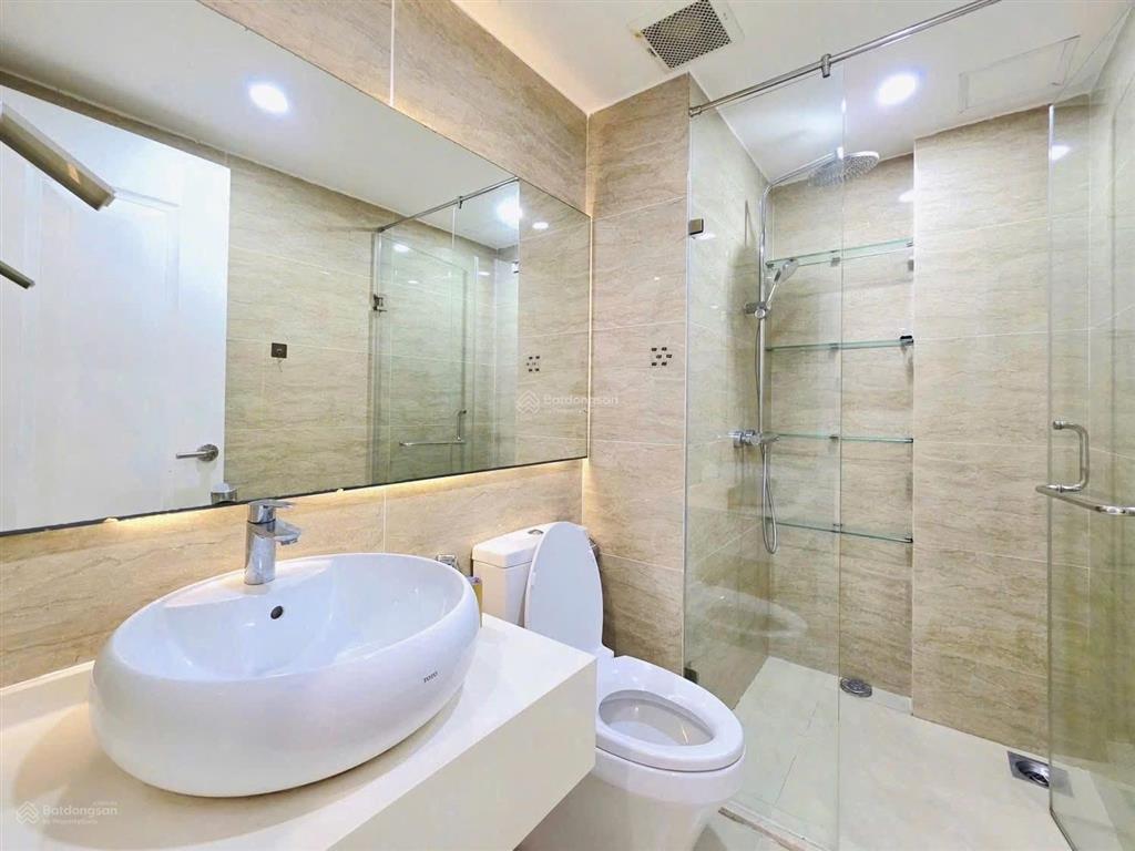 Cho thuê nội thất đầy đủ giá 20 triệu orchard garden  novaland 3 phòng 2wc căn góc