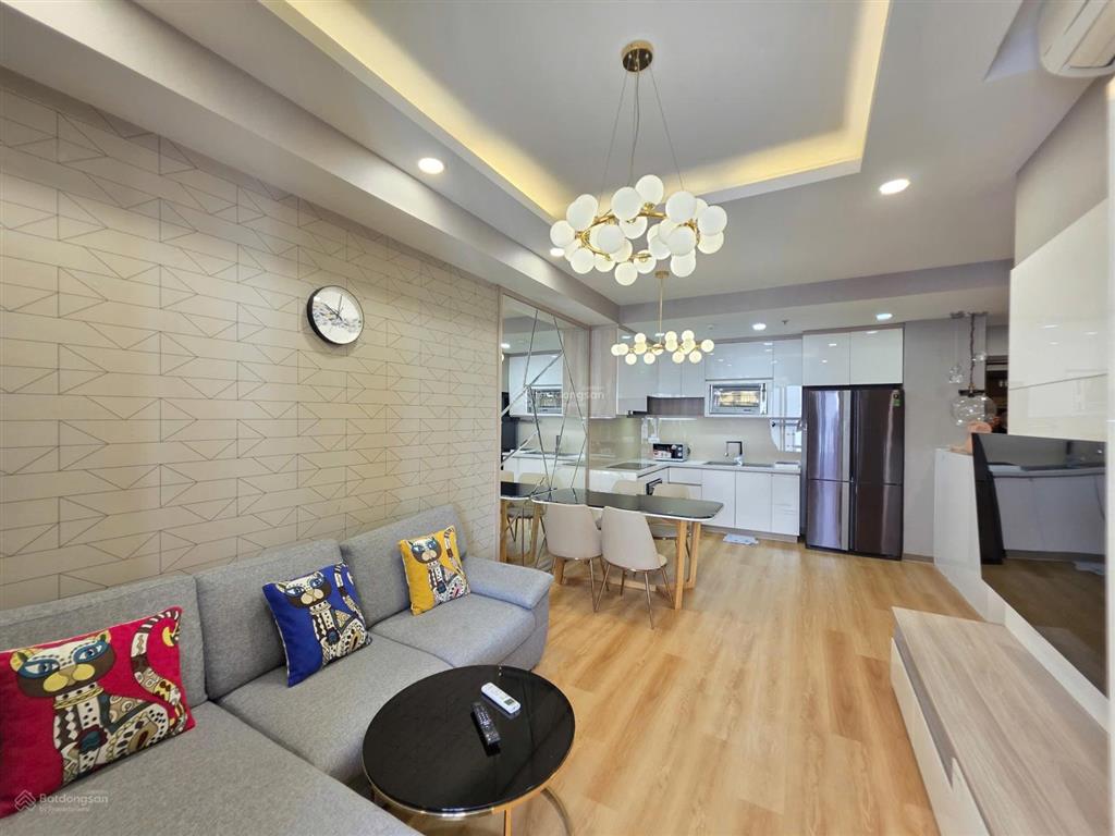Giá 4,48 tỷ 2 phòng ngủ 1 wc 57m2 the botanica novaland full nội thất có sẵn hđ thuê tầng trung