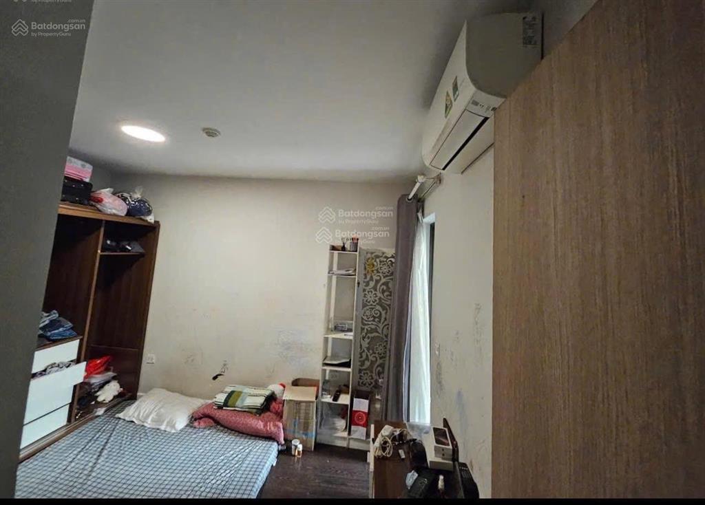Giá bán gấp 5tỷ không có căn thứ hai căn góc tháp c 74m2, 2pn 2wc có nội thất view hồ bơi tầng thấp