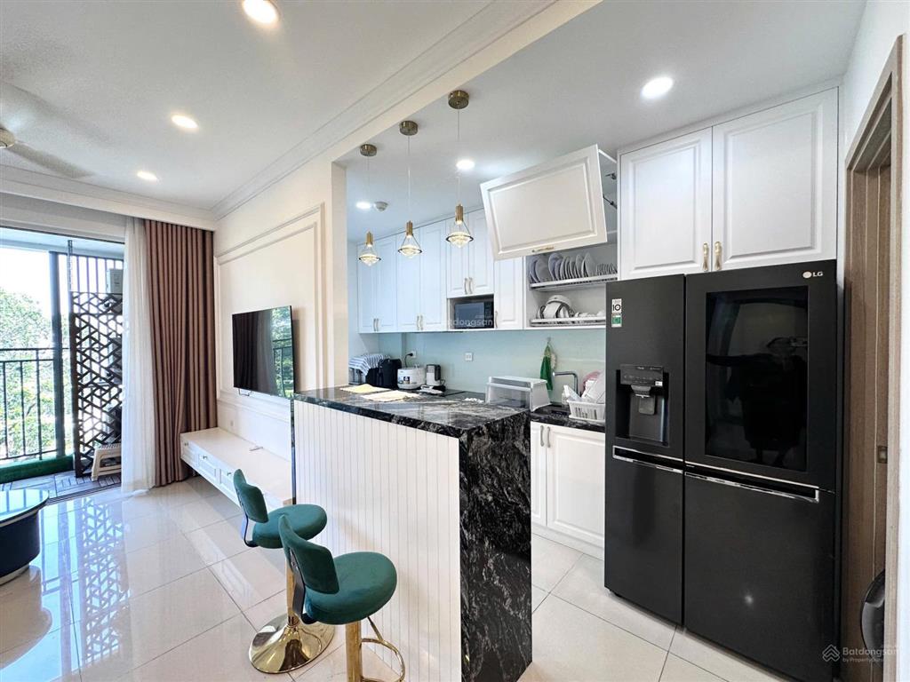 Cho thuê căn hộ ở ngay có chỗ gửi xe hơi orchard parkview  novaland 3phòng ngủ 2wc 85m2 0932 622 ***
