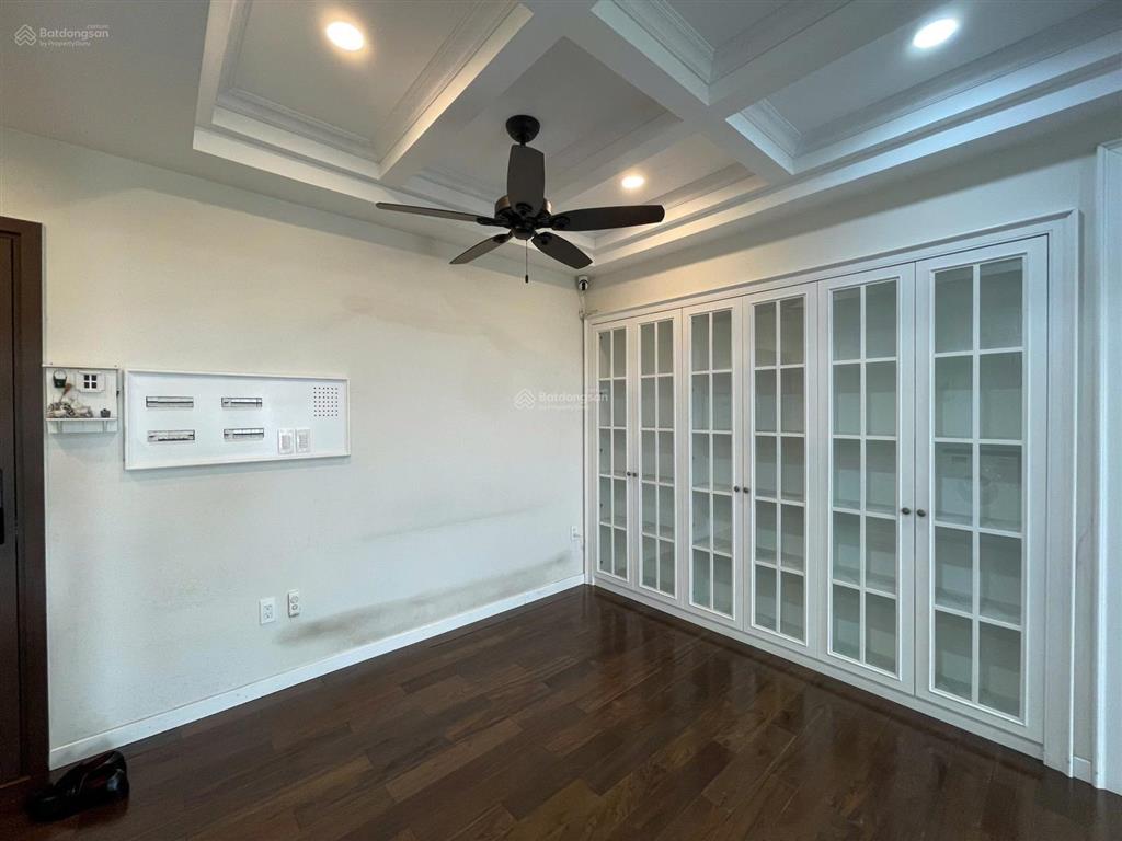 Căn hộ cho thuê orchard garden  novaland 19,5 triệu 100m2 nội thất cơ bản 3 phòng ngủ 2 wc ở ngay