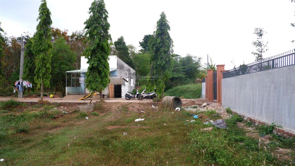 Ngộp bank 117m2, cách đường đồi 61 100m, trung tâm xã đồi 61, chỉ 780 triệu