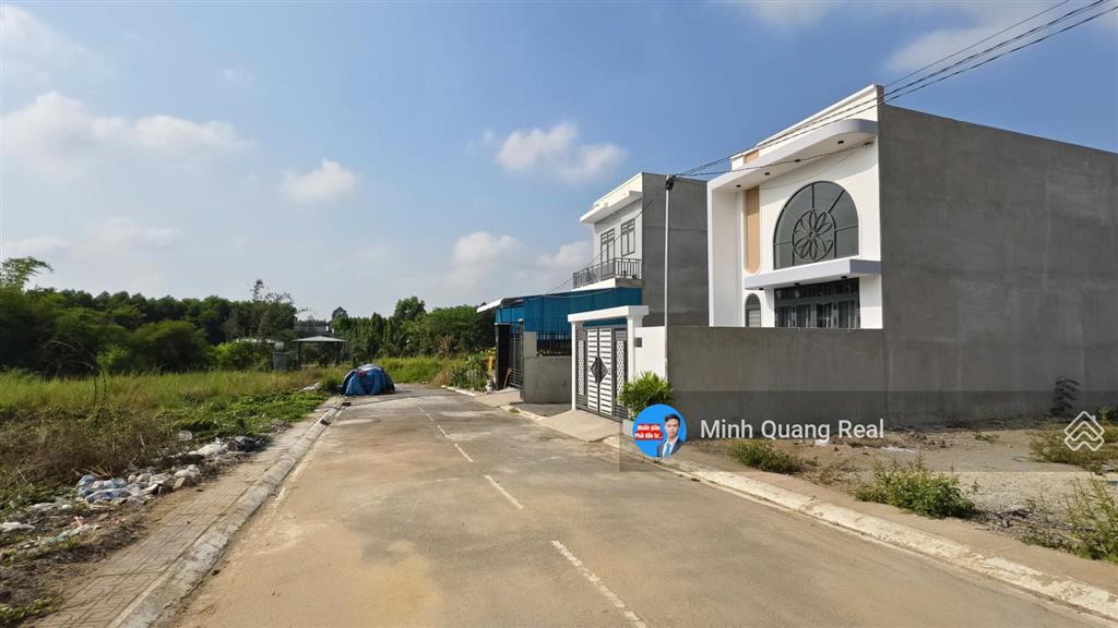 Bán nền thổ cư 100m2 siêu rẻ, đường nhựa 8m ngay ca xã an viễn và đt 777, đối diện tổng kho 620ha