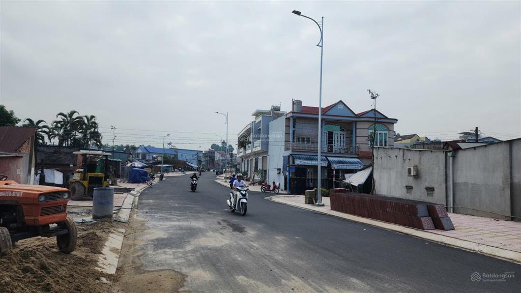 Cực hiếm! góc 3 mt nguyễn huệ, trung tâm p. trảng bom, ngay chợ, trường, quốc lộ 1a và kcn bàu xéo