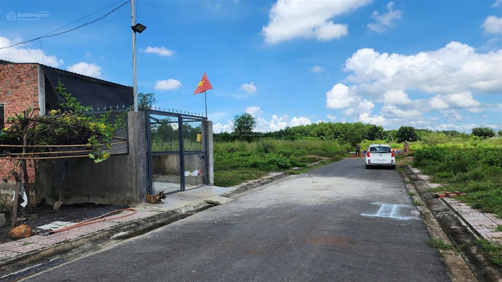 Chủ ngộp bán gấp 105m2, đất sổ riêng thổ cư, ngay kcn bàu xéo và vành đai 4